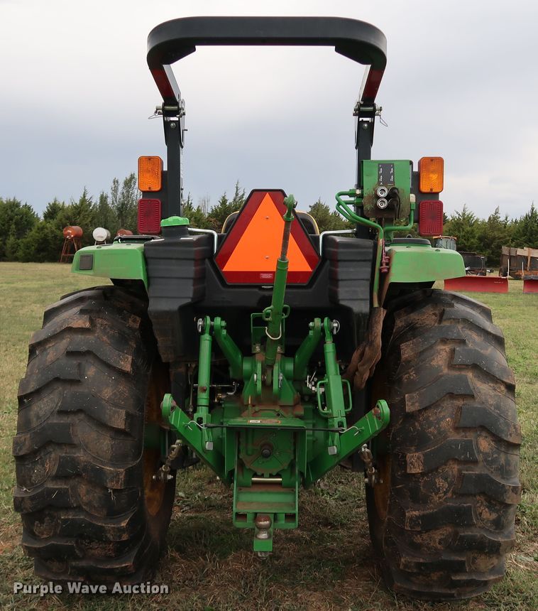 image for item DJ1994 2015 John Deere 4052M  MFWD tractor