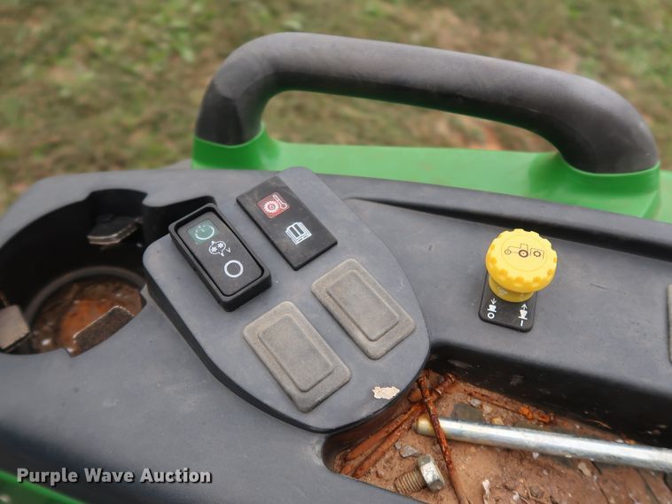 image for item DJ1994 2015 John Deere 4052M  MFWD tractor