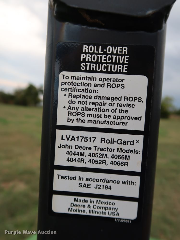 image for item DJ1994 2015 John Deere 4052M  MFWD tractor