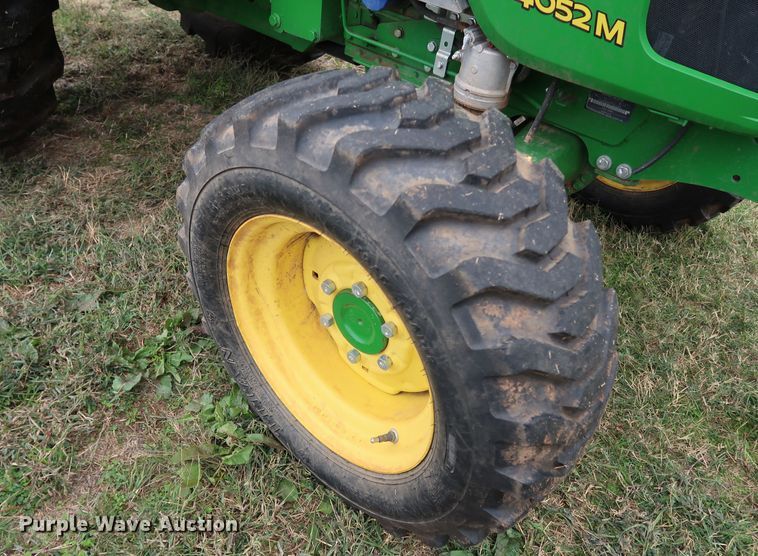 image for item DJ1994 2015 John Deere 4052M  MFWD tractor
