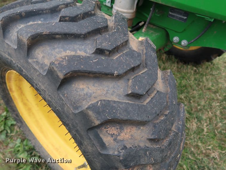 image for item DJ1994 2015 John Deere 4052M  MFWD tractor