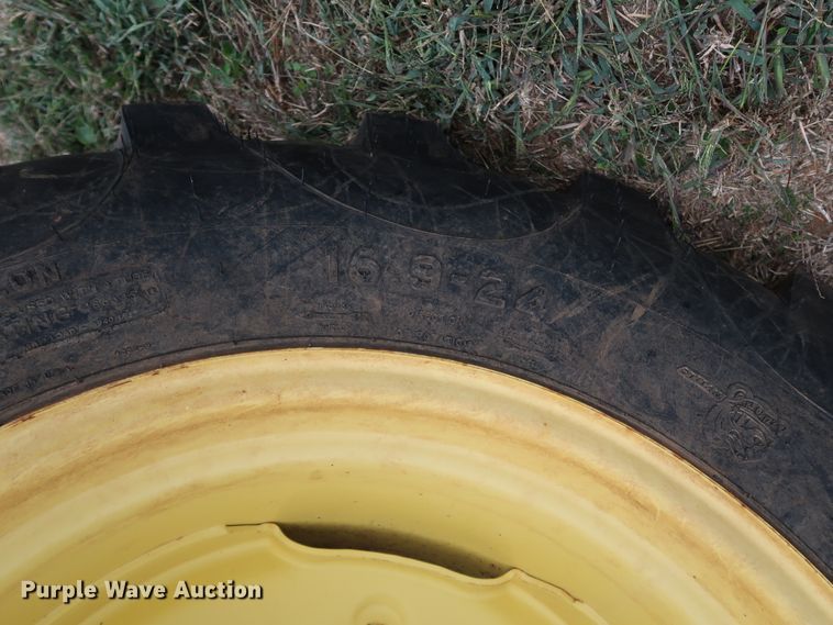 image for item DJ1994 2015 John Deere 4052M  MFWD tractor