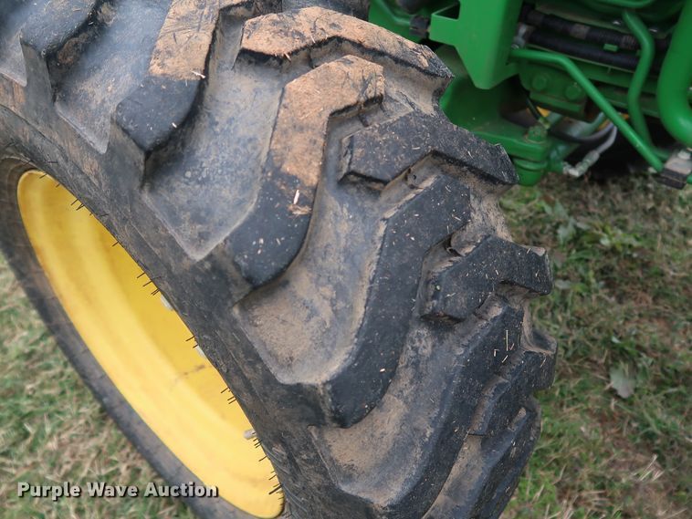 image for item DJ1994 2015 John Deere 4052M  MFWD tractor