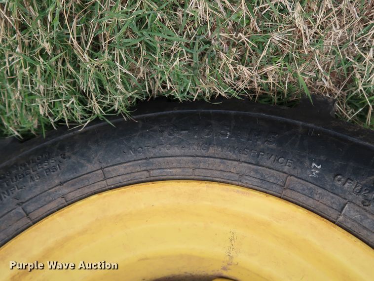 image for item DJ1994 2015 John Deere 4052M  MFWD tractor