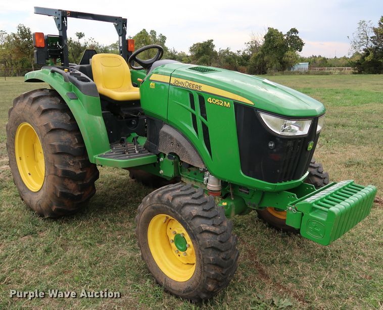 image for item DJ1995 2018 John Deere 4052M  MFWD tractor