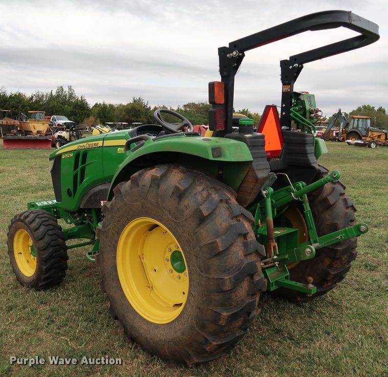 image for item DJ1995 2018 John Deere 4052M  MFWD tractor