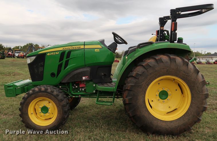 image for item DJ1995 2018 John Deere 4052M  MFWD tractor