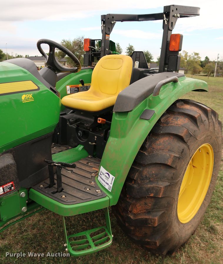 image for item DJ1995 2018 John Deere 4052M  MFWD tractor