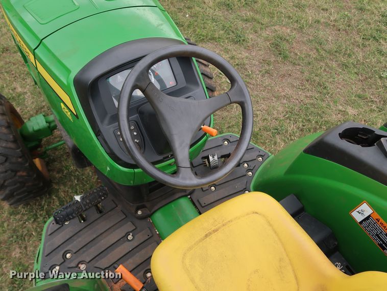 image for item DJ1995 2018 John Deere 4052M  MFWD tractor