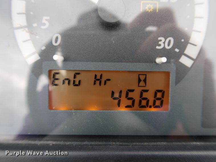 image for item DJ1995 2018 John Deere 4052M  MFWD tractor