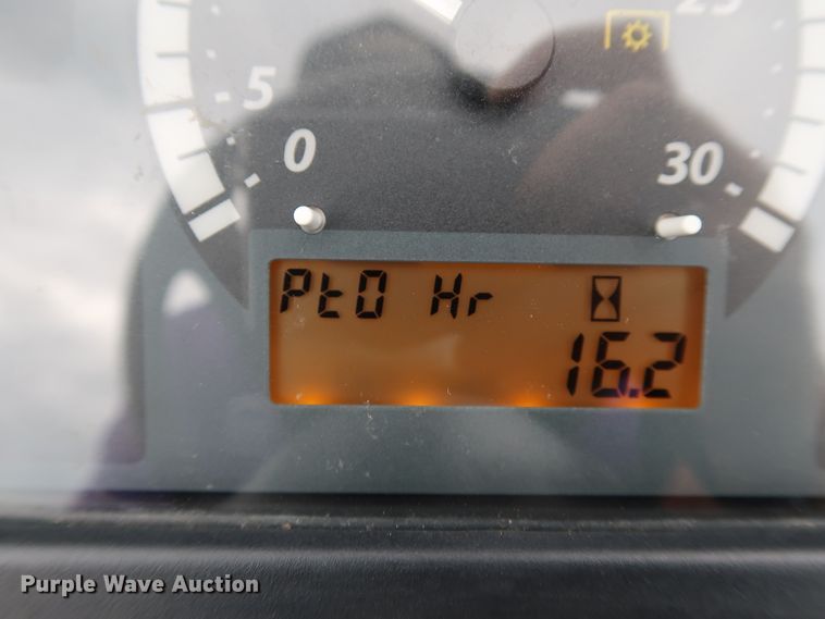 image for item DJ1995 2018 John Deere 4052M  MFWD tractor