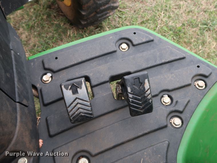 image for item DJ1995 2018 John Deere 4052M  MFWD tractor