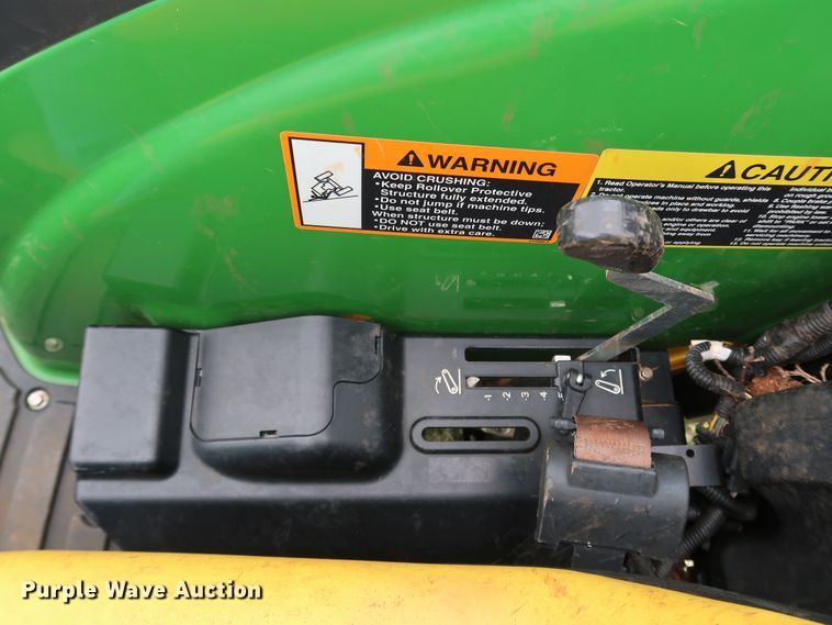 image for item DJ1995 2018 John Deere 4052M  MFWD tractor
