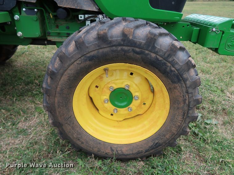 image for item DJ1995 2018 John Deere 4052M  MFWD tractor