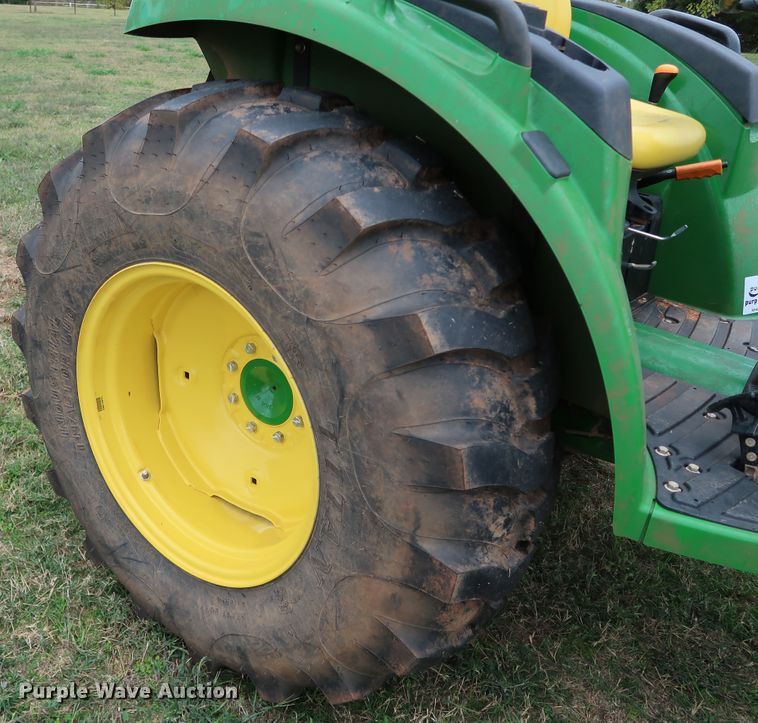 image for item DJ1995 2018 John Deere 4052M  MFWD tractor