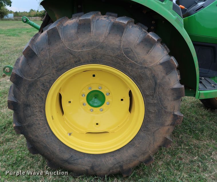 image for item DJ1995 2018 John Deere 4052M  MFWD tractor