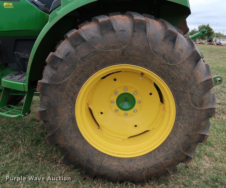 image for item DJ1995 2018 John Deere 4052M  MFWD tractor