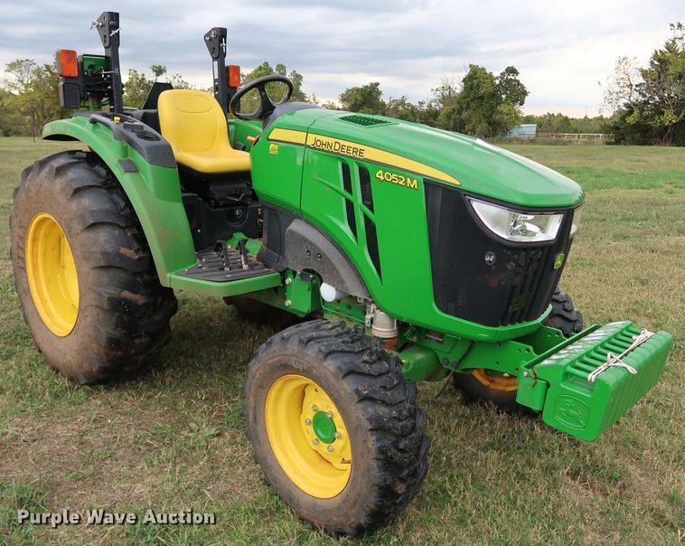 image for item DJ1996 2018 John Deere 4052M  MFWD tractor