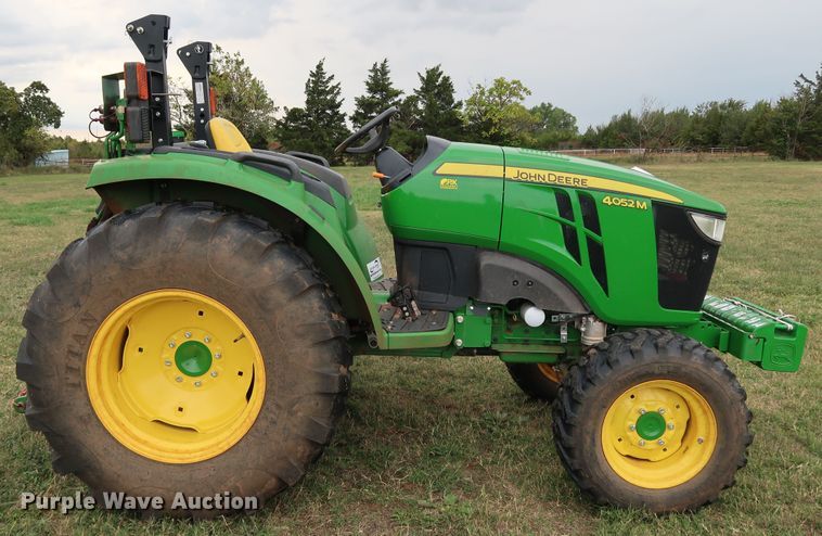 image for item DJ1996 2018 John Deere 4052M  MFWD tractor