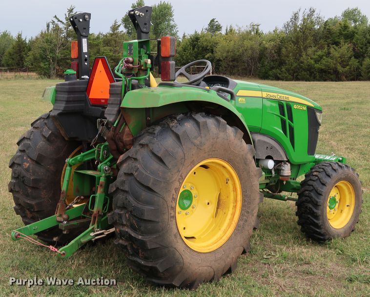 image for item DJ1996 2018 John Deere 4052M  MFWD tractor