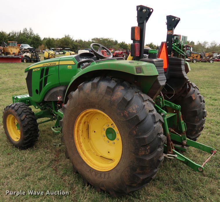 image for item DJ1996 2018 John Deere 4052M  MFWD tractor