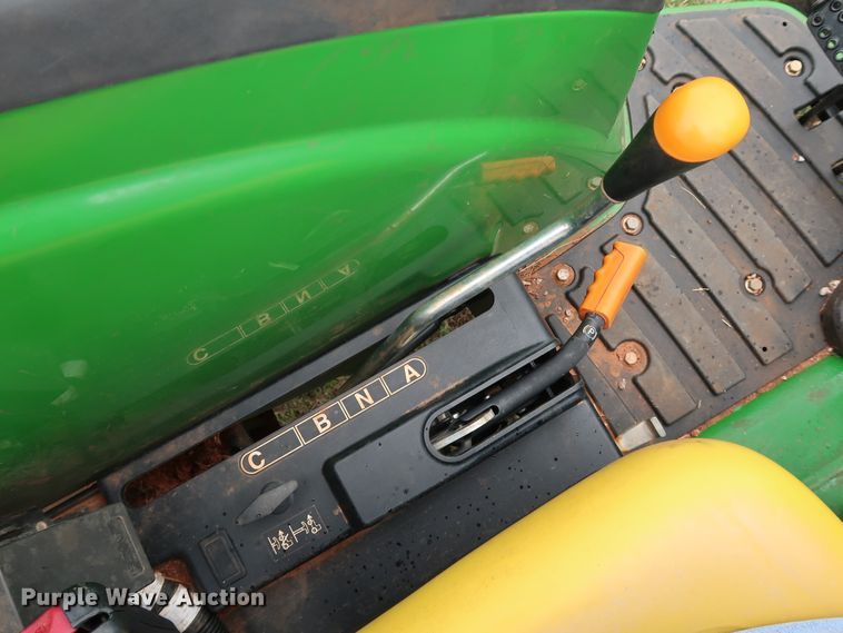 image for item DJ1996 2018 John Deere 4052M  MFWD tractor