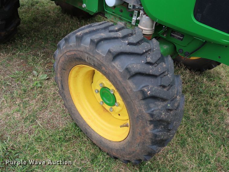 image for item DJ1996 2018 John Deere 4052M  MFWD tractor