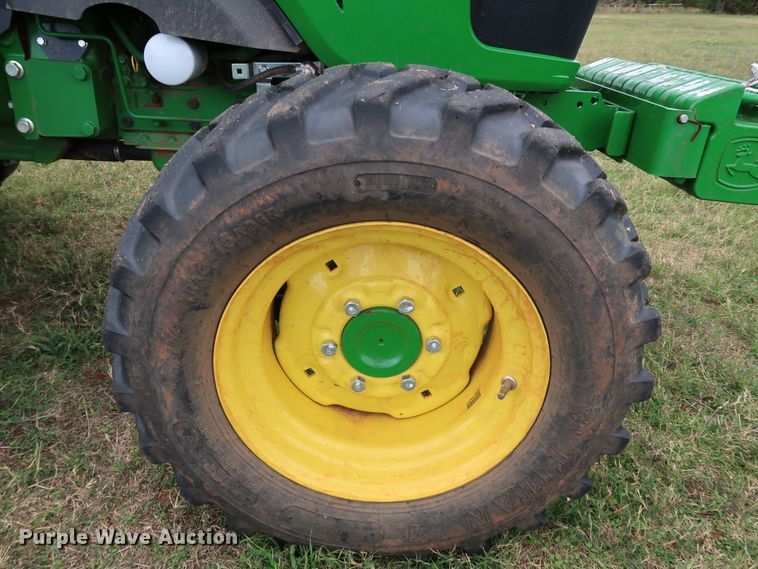 image for item DJ1996 2018 John Deere 4052M  MFWD tractor