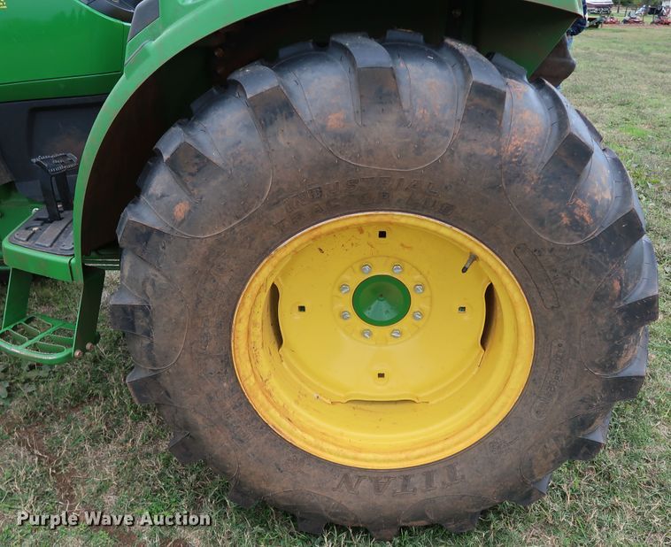 image for item DJ1996 2018 John Deere 4052M  MFWD tractor