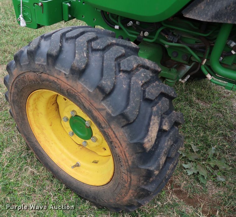 image for item DJ1996 2018 John Deere 4052M  MFWD tractor