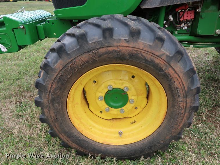 image for item DJ1996 2018 John Deere 4052M  MFWD tractor