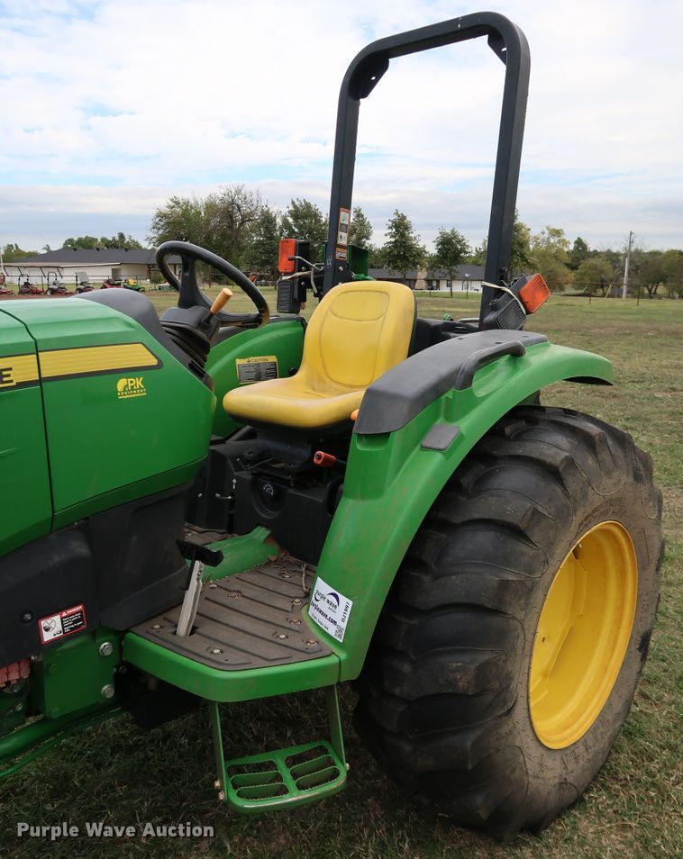 image for item DJ1997 2015 John Deere 4066M  MFWD tractor