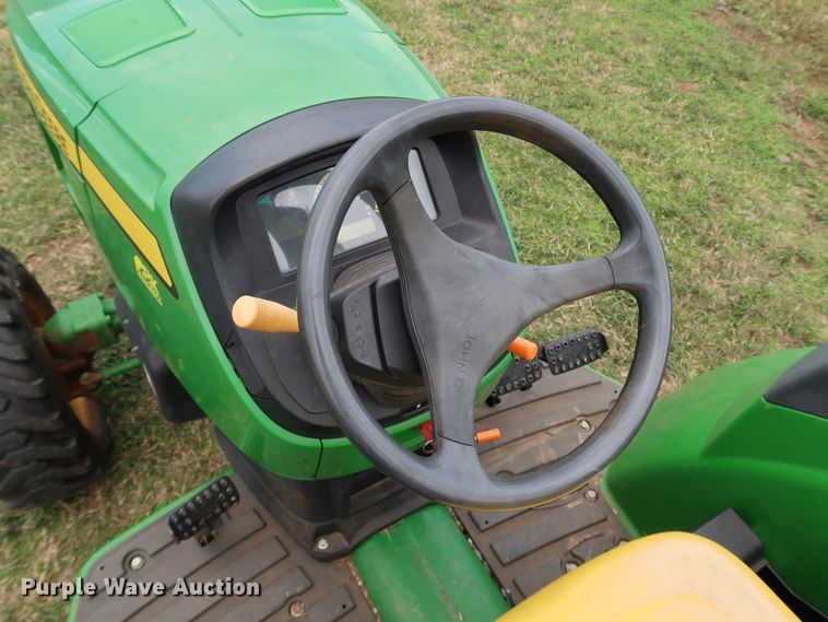image for item DJ1997 2015 John Deere 4066M  MFWD tractor
