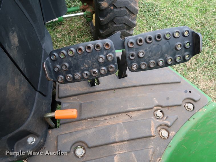 image for item DJ1997 2015 John Deere 4066M  MFWD tractor