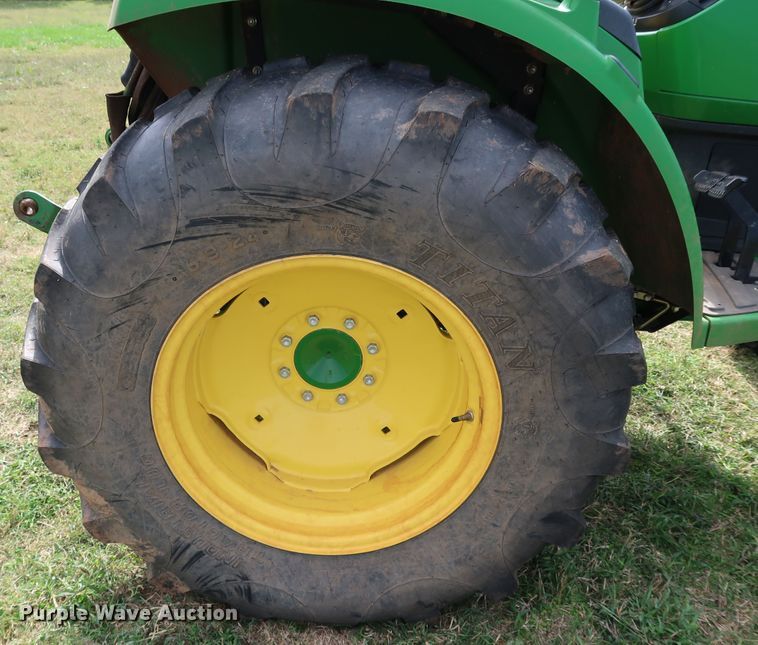 image for item DJ1997 2015 John Deere 4066M  MFWD tractor