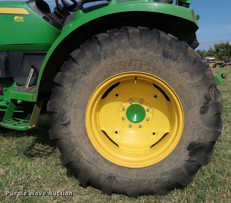 image for item DJ1997 2015 John Deere 4066M  MFWD tractor