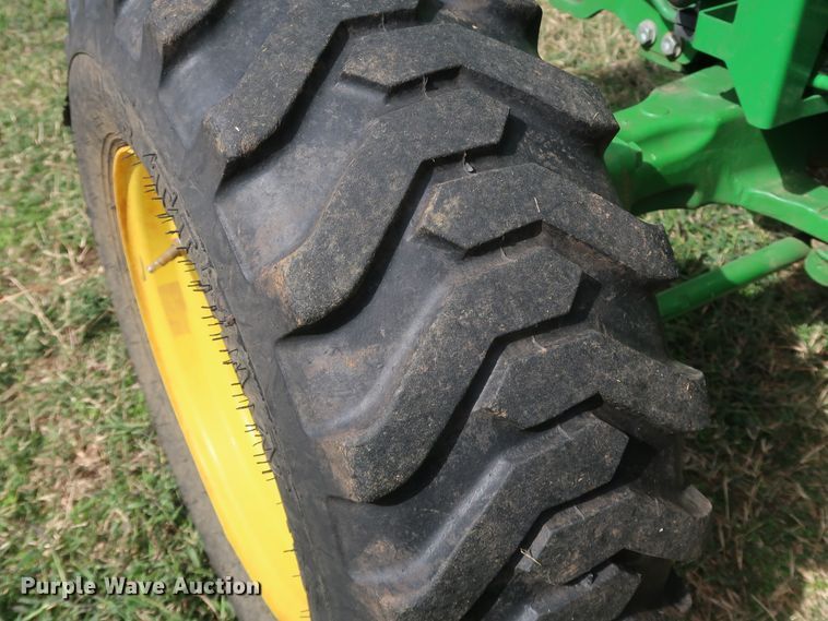 image for item DJ1997 2015 John Deere 4066M  MFWD tractor