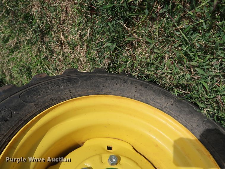 image for item DJ1997 2015 John Deere 4066M  MFWD tractor