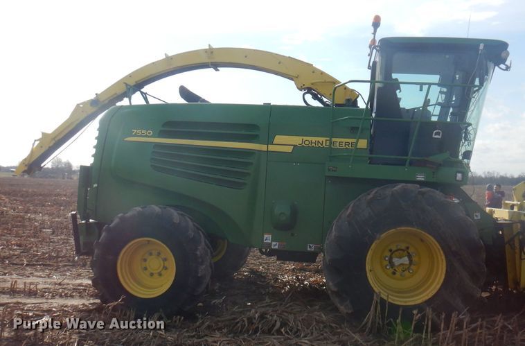 image for item DJ3752 2009 John Deere 7550  forage harvester