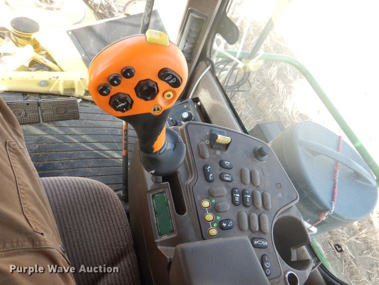 image for item DJ3752 2009 John Deere 7550  forage harvester