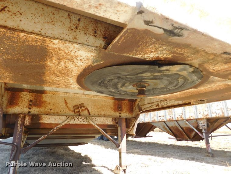 image for item DJ7556 1976 Hobbs  grain trailer