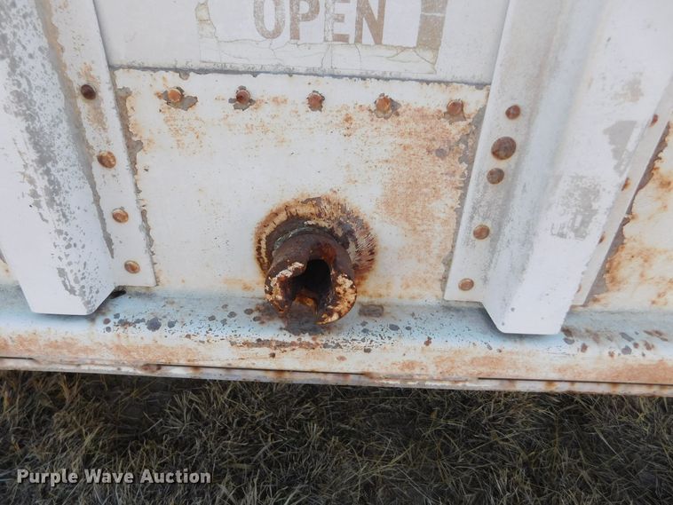 image for item DJ7556 1976 Hobbs  grain trailer