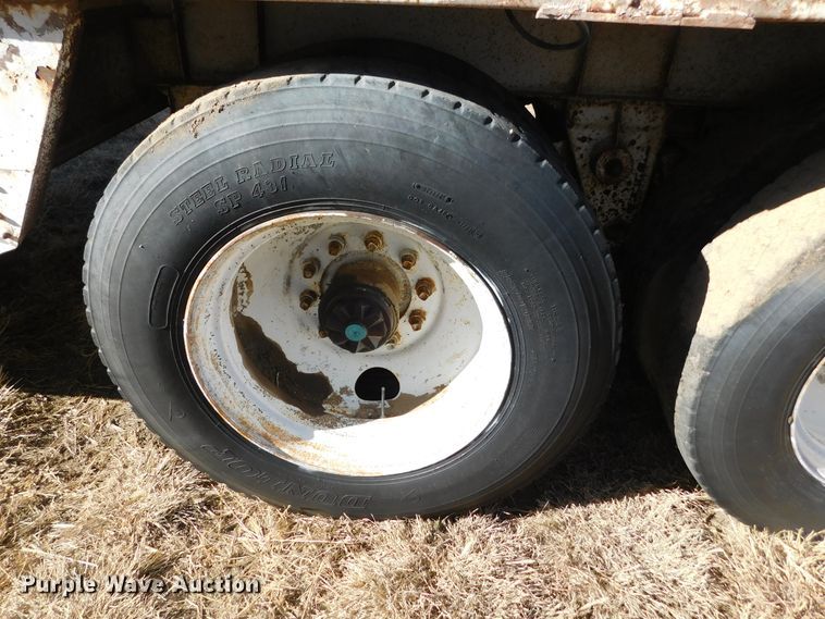 image for item DJ7556 1976 Hobbs  grain trailer