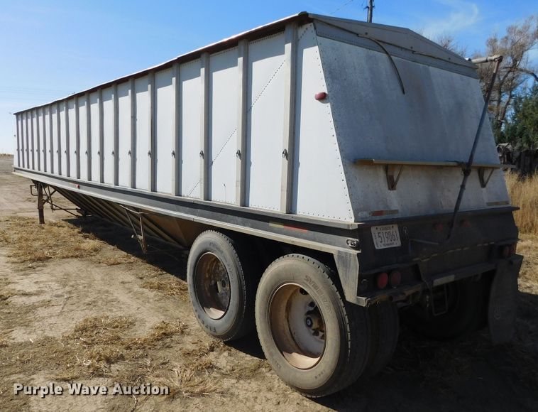 image for item DJ7557 1978 Doonan  grain trailer