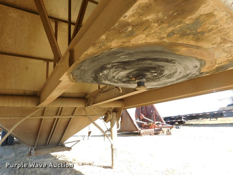 image for item DJ7557 1978 Doonan  grain trailer