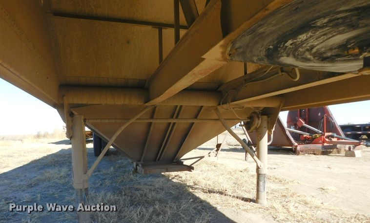image for item DJ7557 1978 Doonan  grain trailer