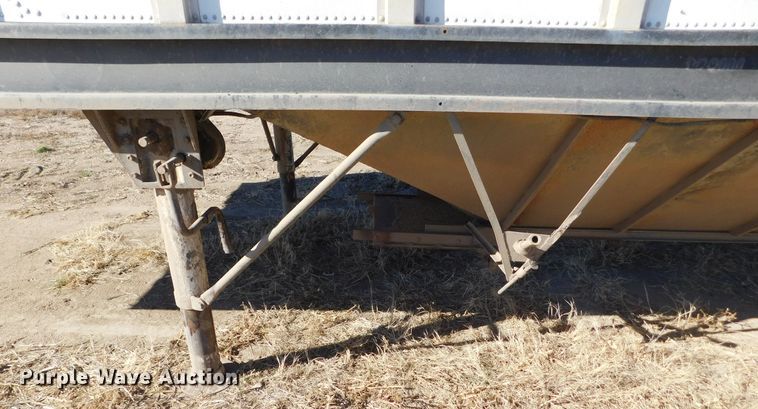 image for item DJ7557 1978 Doonan  grain trailer