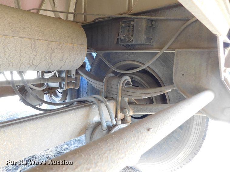 image for item DJ7557 1978 Doonan  grain trailer