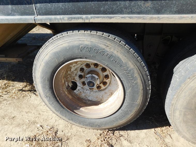 image for item DJ7557 1978 Doonan  grain trailer