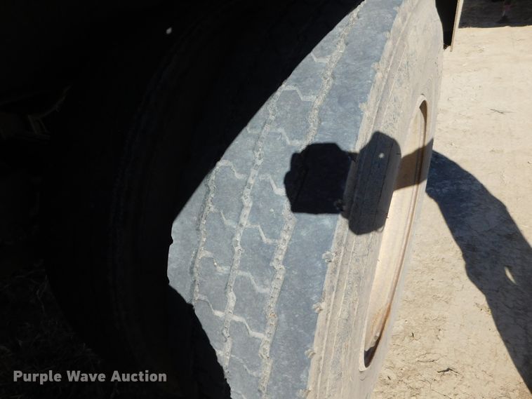 image for item DJ7557 1978 Doonan  grain trailer